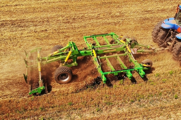 ZEUS 4 VT Universal Scheibenegge Veles Agro