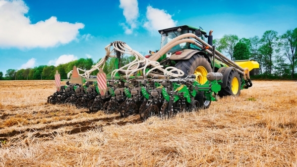 Soil stripper Strip-Till HERCULES 8
